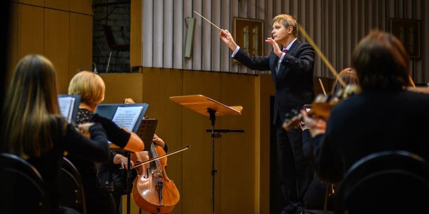 Основное изображение для события Концерт скрипачки Елены Таросян с Симфоническим оркестром