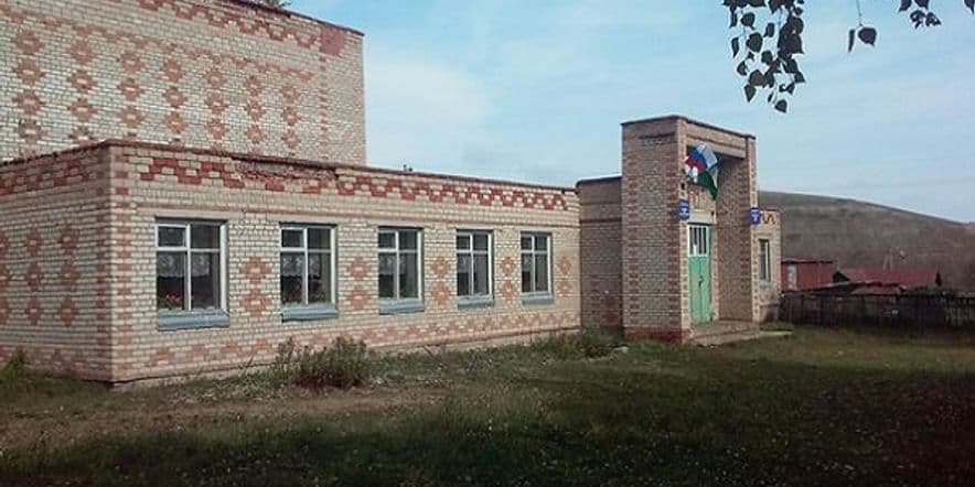 Основное изображение для учреждения Учуган-Асановский сельский клуб