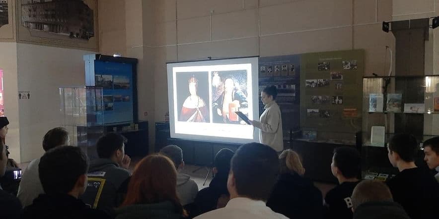 Основное изображение для события Музейный урок «Крымская весна»