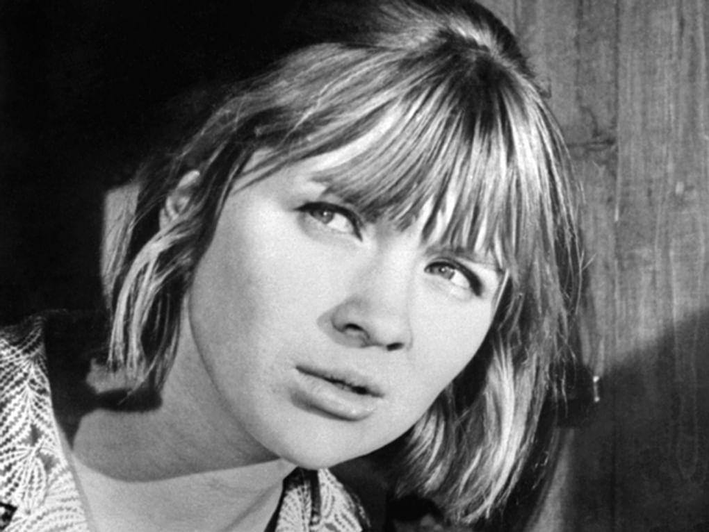 Актриса Галина Польских в художественном фильме Георгия Данелии «Я шагаю по Москве» (1963)