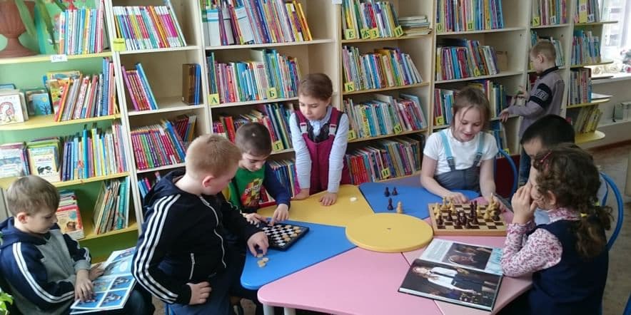 Основное изображение для учреждения Детская библиотека города Анивы