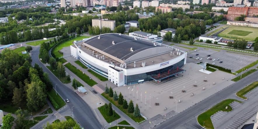 Основное изображение для учреждения Культурно-развлекательный комплекс «Арена-2000. Локомотив»