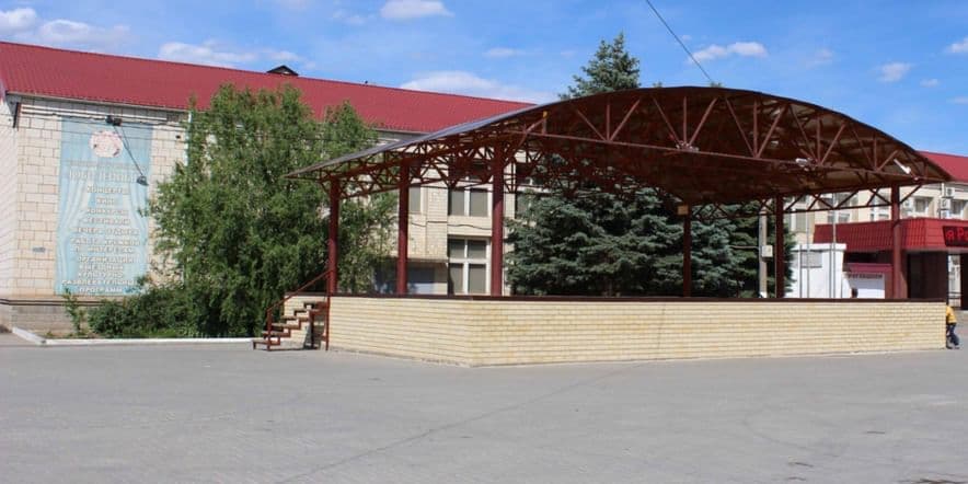 Основное изображение для учреждения Среднеахтубинский культурно-досуговый центр «Юбилейный»