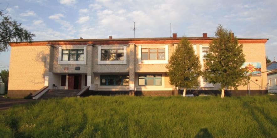Основное изображение для учреждения Малолокнянский сельский клуб