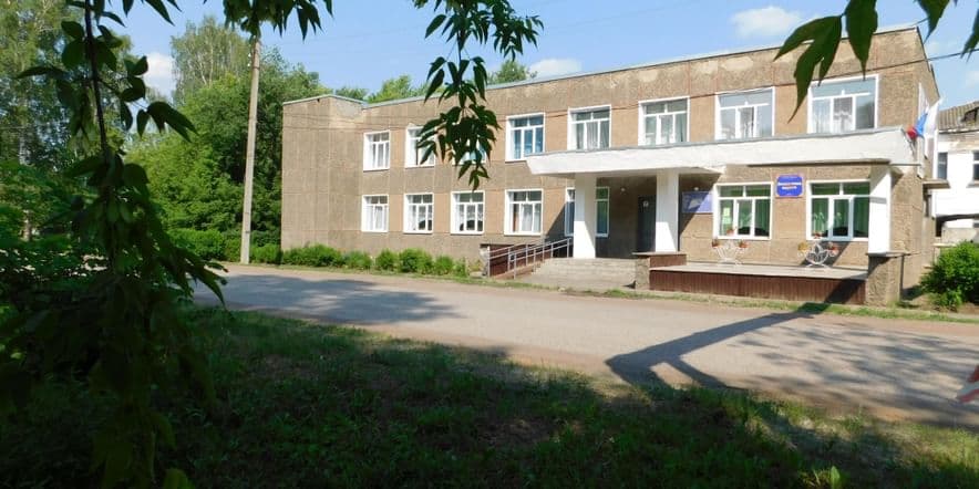 Основное изображение для учреждения Детская школа искусств г. Зуевка Кировской области