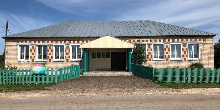 Основное изображение для учреждения Новомичанский сельский дом культуры