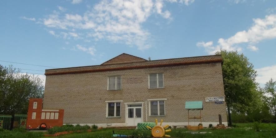 Основное изображение для учреждения Новокалмашевский сельский клуб