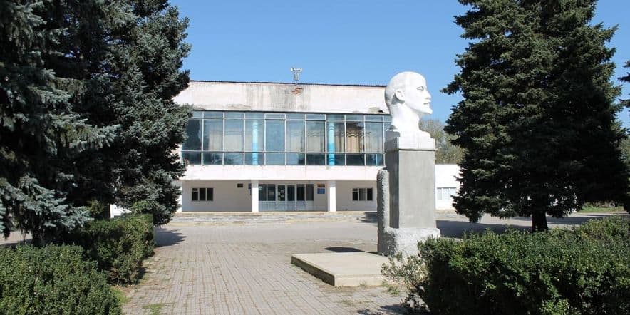Основное изображение для учреждения Культурно-досуговый центр «Новолабинский»