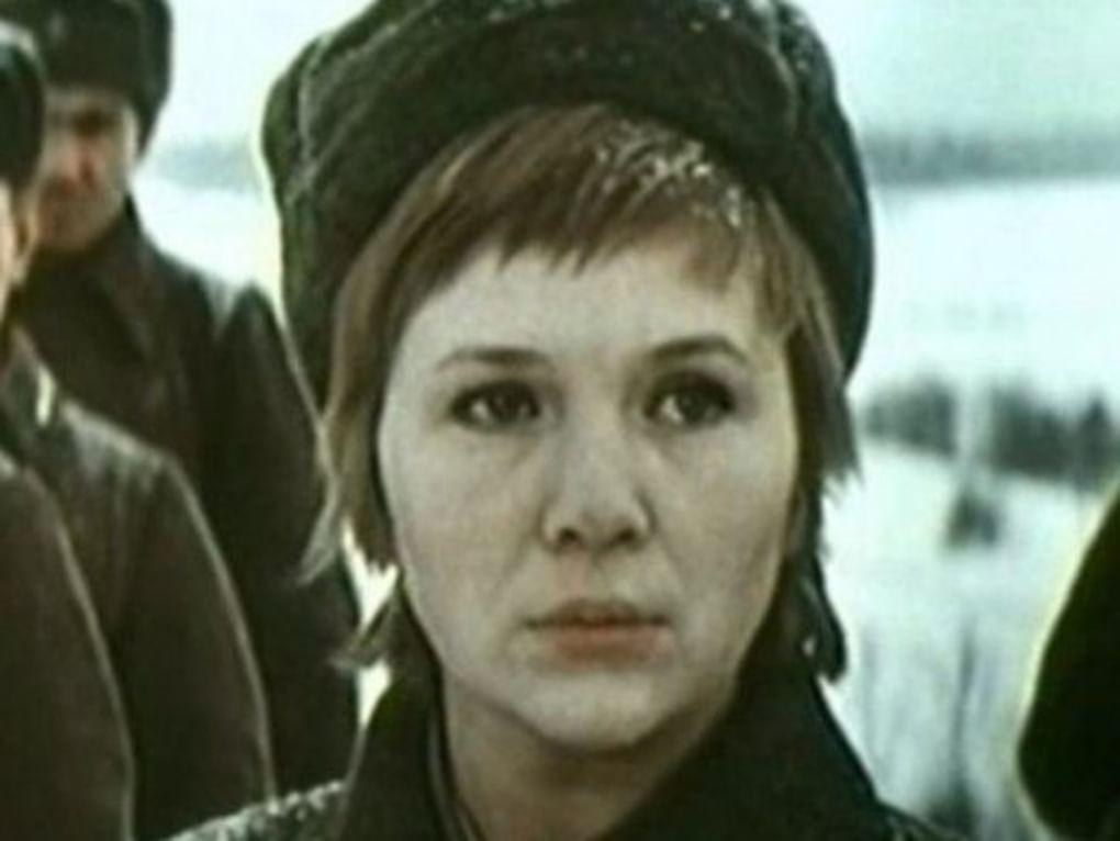 Актриса Галина Польских в художественном фильме Игоря Гостева «Фронт без флангов» (1975)
