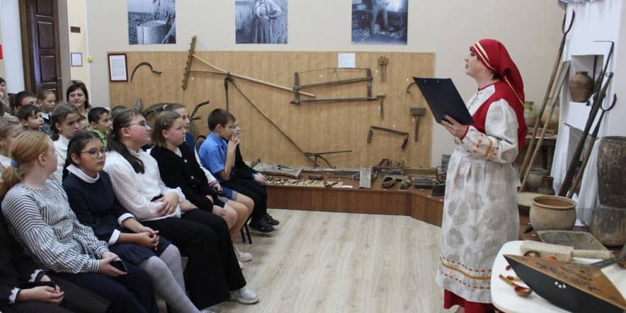 Основное изображение для события Музейный урок «Хлеб был всегда в почете на Руси»