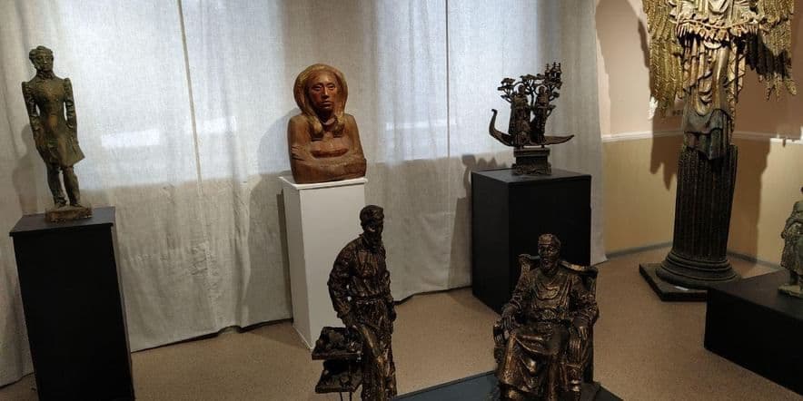 Основное изображение для события Выставка скульптур Г.А. Вострецова