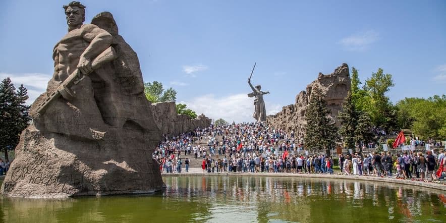 Основное изображение для события Экскурсии по памятнику-ансамблю «Героям Сталинградской битвы»