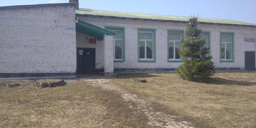 Основное изображение для учреждения Кремяновский центральный сельский дом культуры