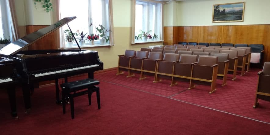 Основное изображение для учреждения Детская музыкальная школа с. Усть-Большерецк
