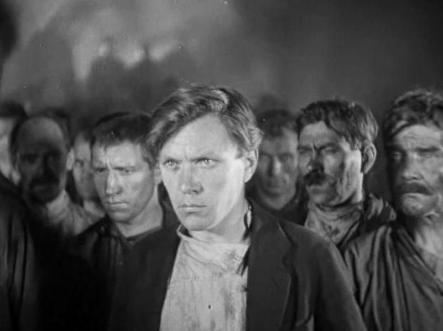 Кадр из художественного фильма Григория Козинцева «Юность Максима» (1934)