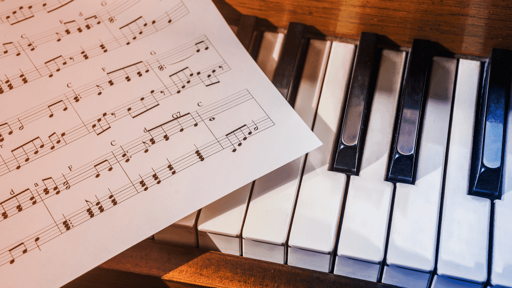 Фотография: Sonar / <a href="https://ru.depositphotos.com/78517248/stock-photo-piano-keys-and-sheet-music.html" rel="nofollow noopener" target="_blank">depositphotos.com</a>