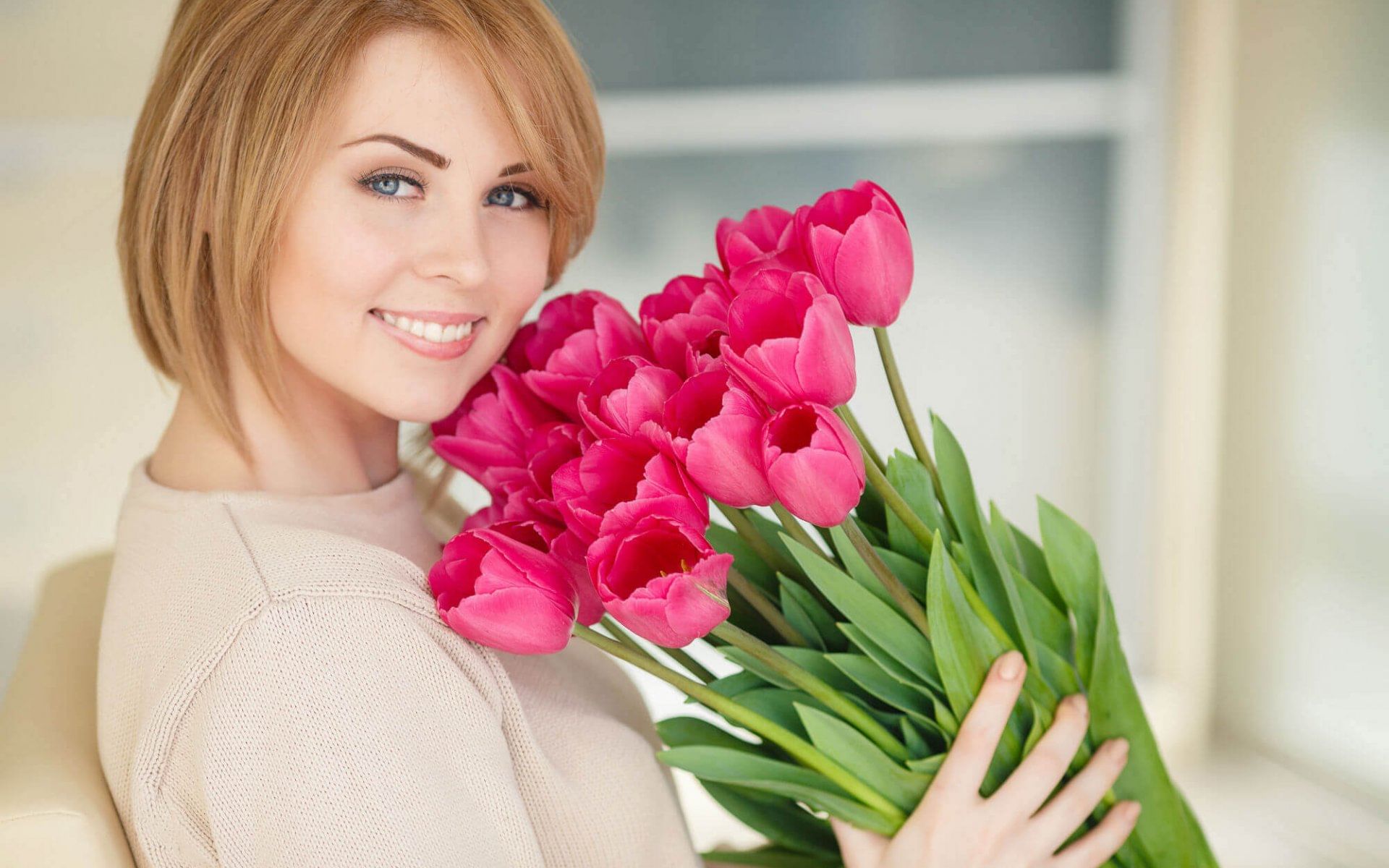 Картинки с женщина с цветами