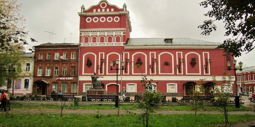 Основное изображение для учреждения Вышневолоцкий областной драматический театр