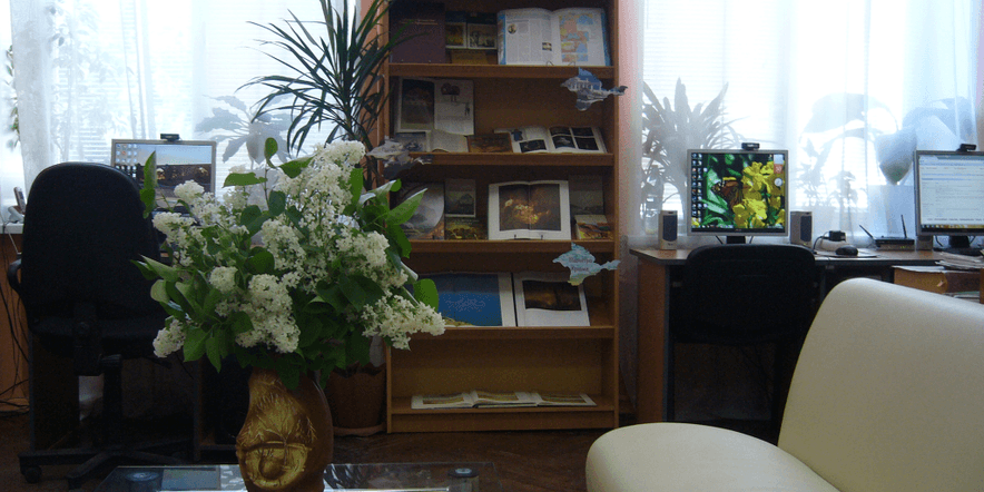 Основное изображение для учреждения Центральная районная библиотека им. И.П. Мордвинова