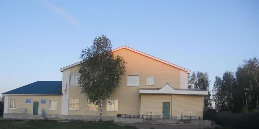 Основное изображение для учреждения Староаймановский сельский дом культуры