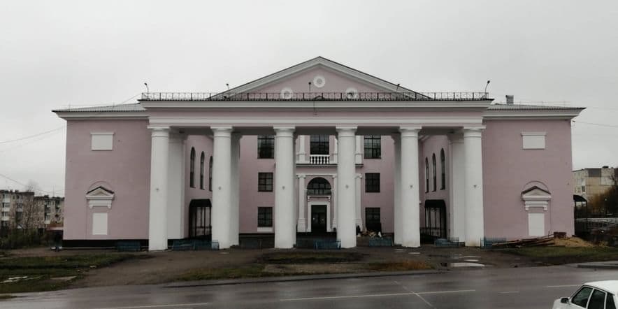 Основное изображение для учреждения Дворец культуры Александровского городского поселения