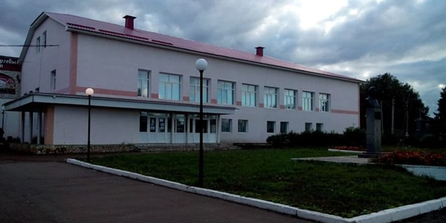 Основное изображение для учреждения Иванаевская сельская модельная библиотека — филиал № 9