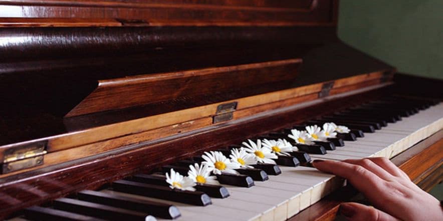 Основное изображение для события Мастер-класс «Первые уроки игры на фортепиано»