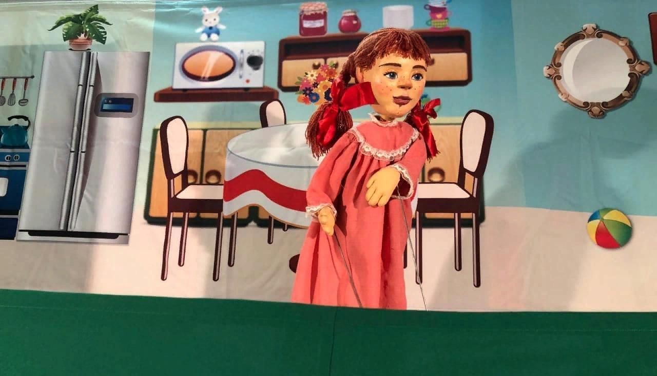 Кукольный спектакль «Сказка про девочку Машу и вкусную кашу»