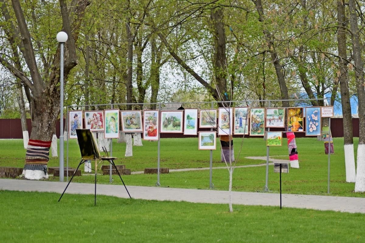 Выставка творческих работ учащихся Бутурлиновской ДШИ в честь Дня Победы
